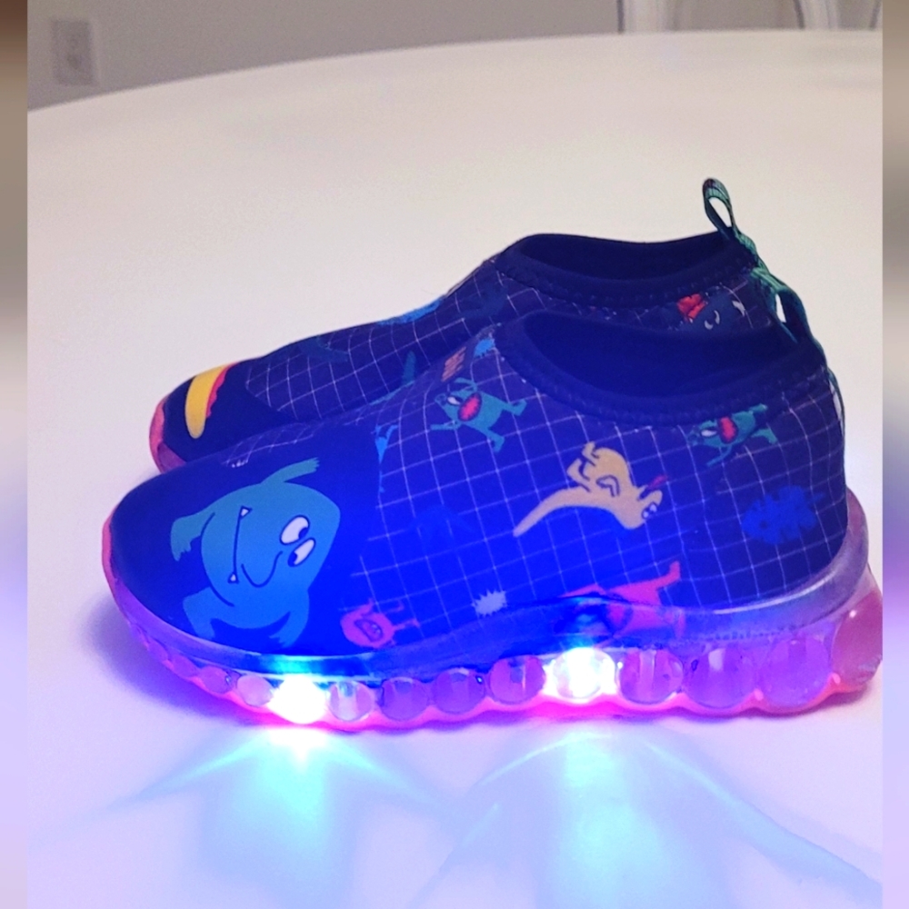 BiBi Kids Light-Up Sneakers size 26 European / Size 9 Toddler
